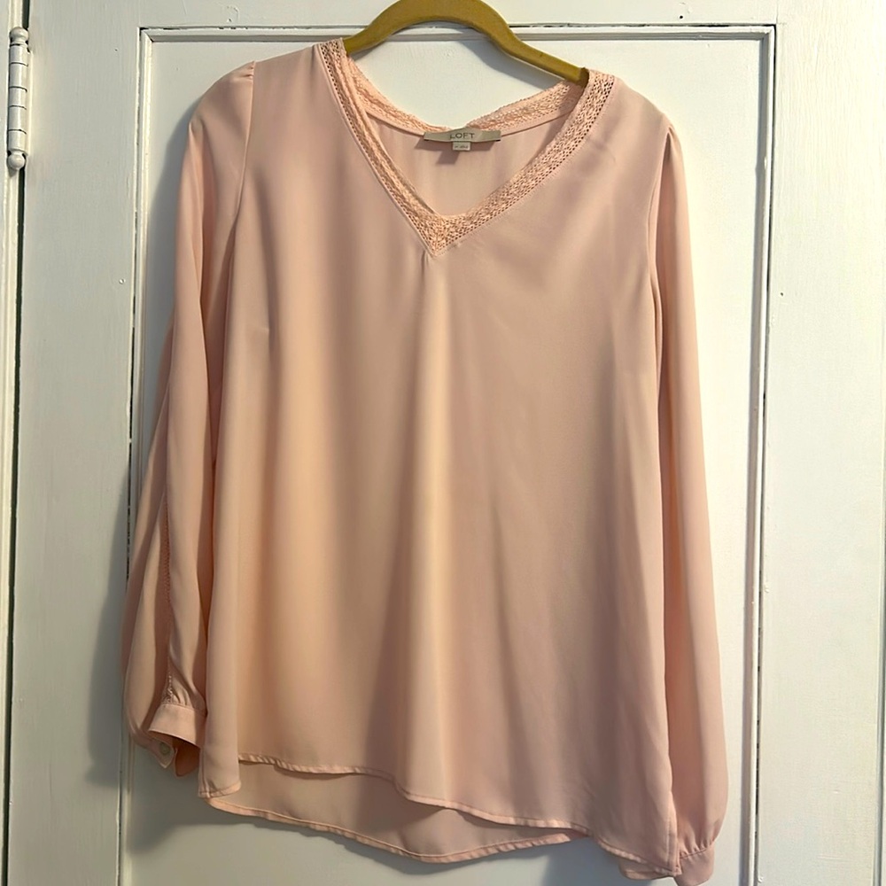 Loft light pink blouse. Size M. Good condition.